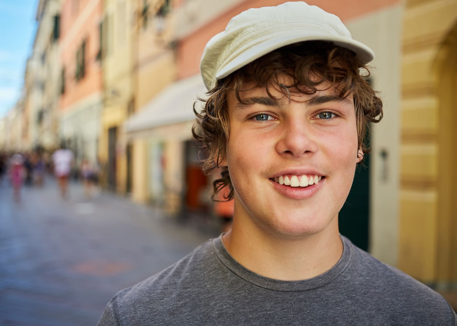 Wisdom teeth removal to prevent pain and misalignment